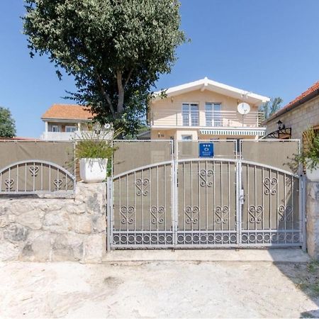Dalmatian Village Charm - Spacious Villa With Pool Near Trogir Primorski Dolac Exterior foto
