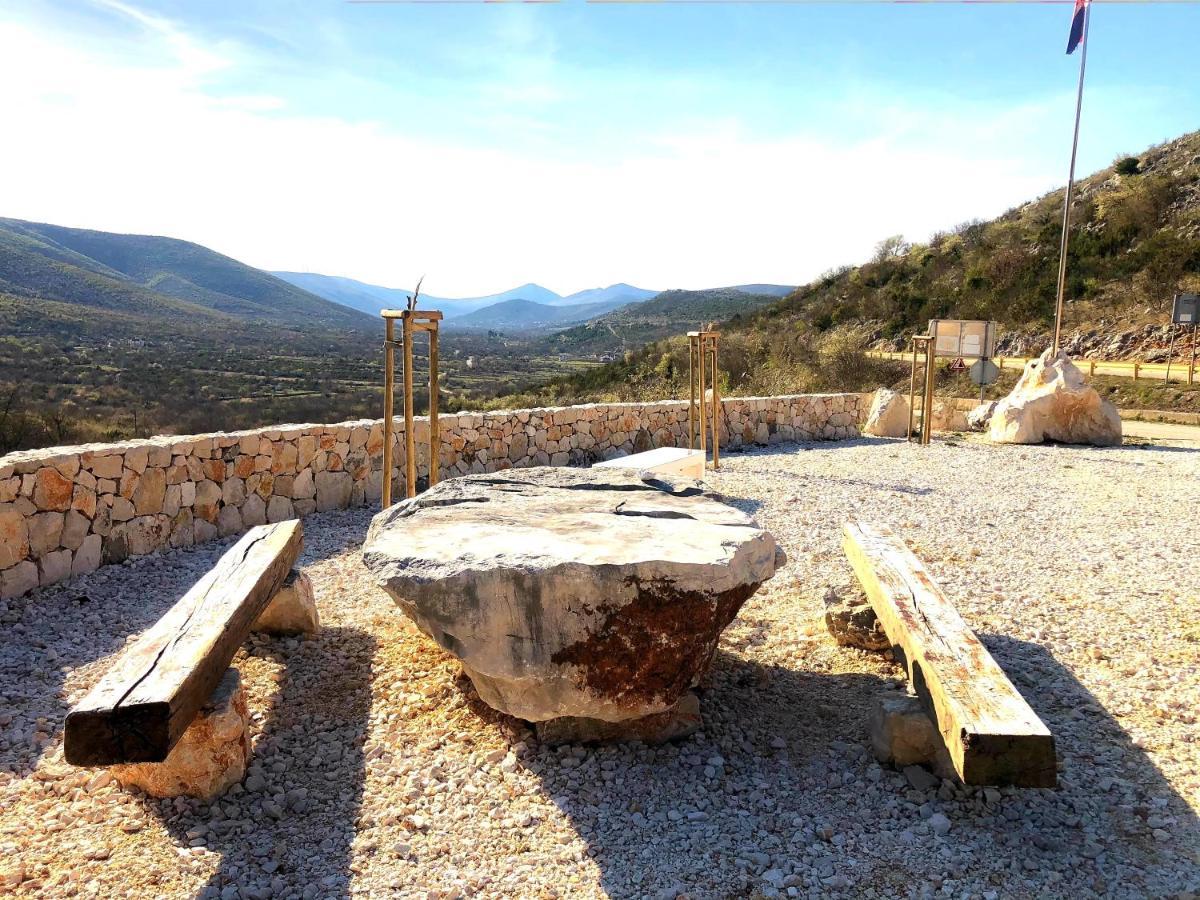 Dalmatian Village Charm - Spacious Villa With Pool Near Trogir Primorski Dolac Exterior foto