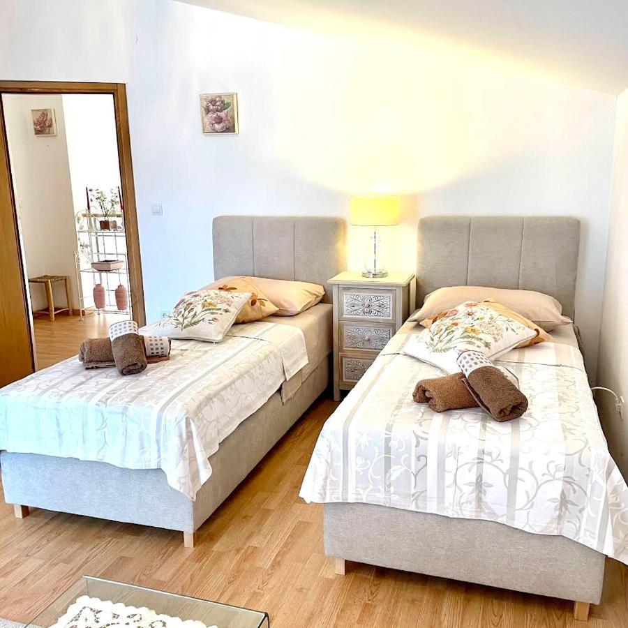 Dalmatian Village Charm - Spacious Villa With Pool Near Trogir Primorski Dolac Exterior foto