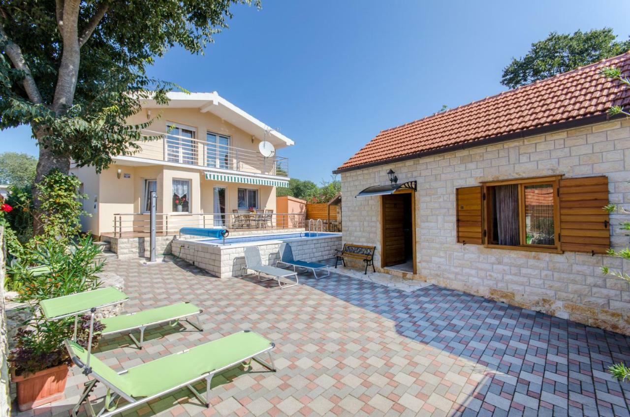 Dalmatian Village Charm - Spacious Villa With Pool Near Trogir Primorski Dolac Exterior foto